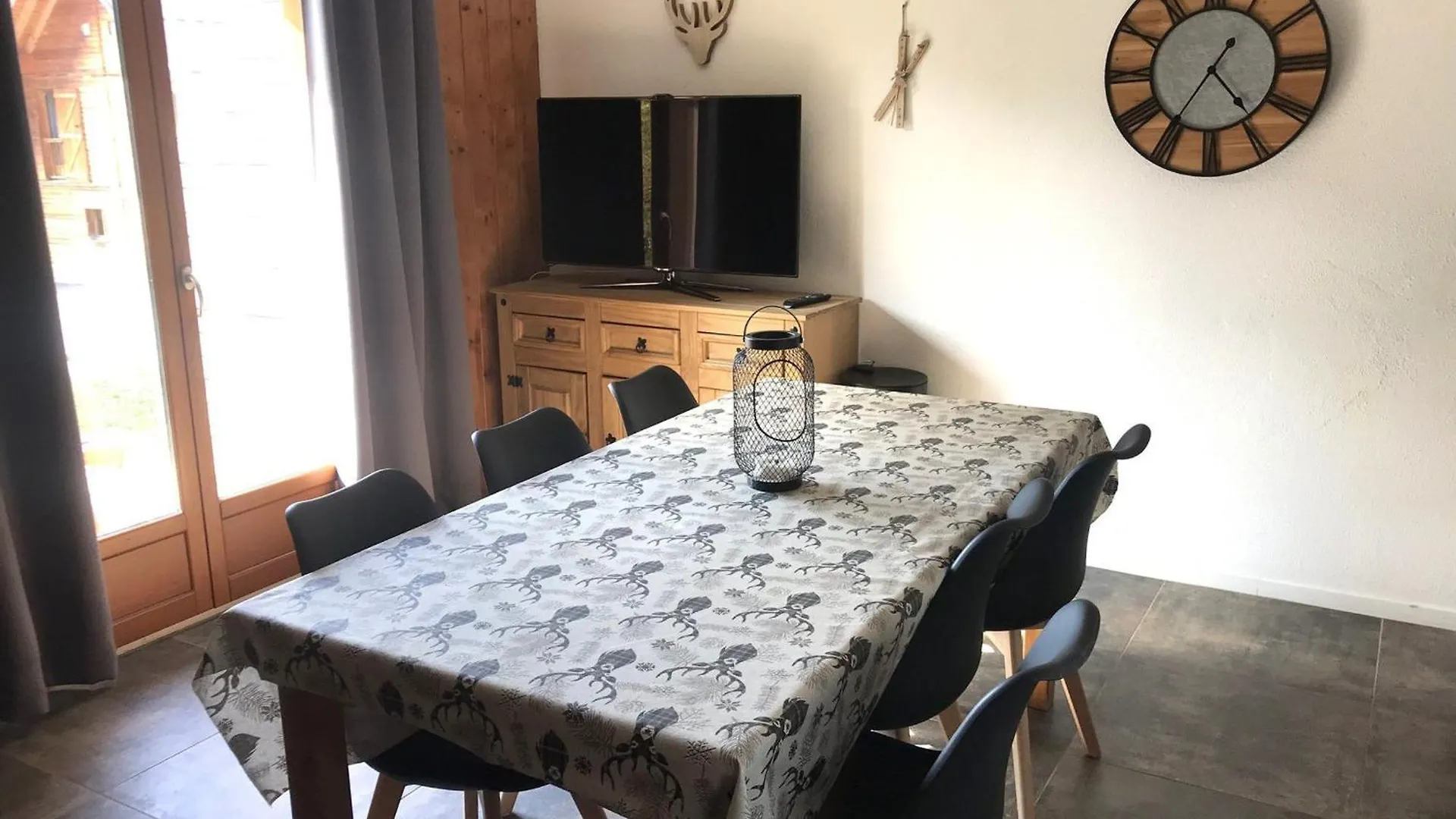 Chalet 3 Pieces 7 Pers, Parking, Animaux Admis - Fr-1-504-62 Saint-Étienne-en-Dévoluy 0*,  França